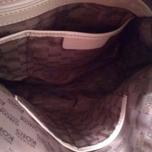 Chain&Stud Detailed MK Bag - Picture 5 of 5